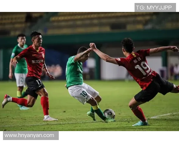 2017年广东队与深圳队半决赛精彩回顾与赛场瞬间分析