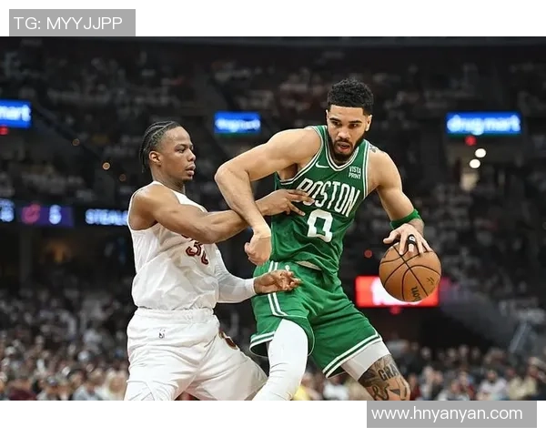 季后赛激战凯尔特人与魔术的巅峰对决精彩回顾与分析 季后赛激战凯尔特人与魔术的巅峰对决精彩回顾与分析